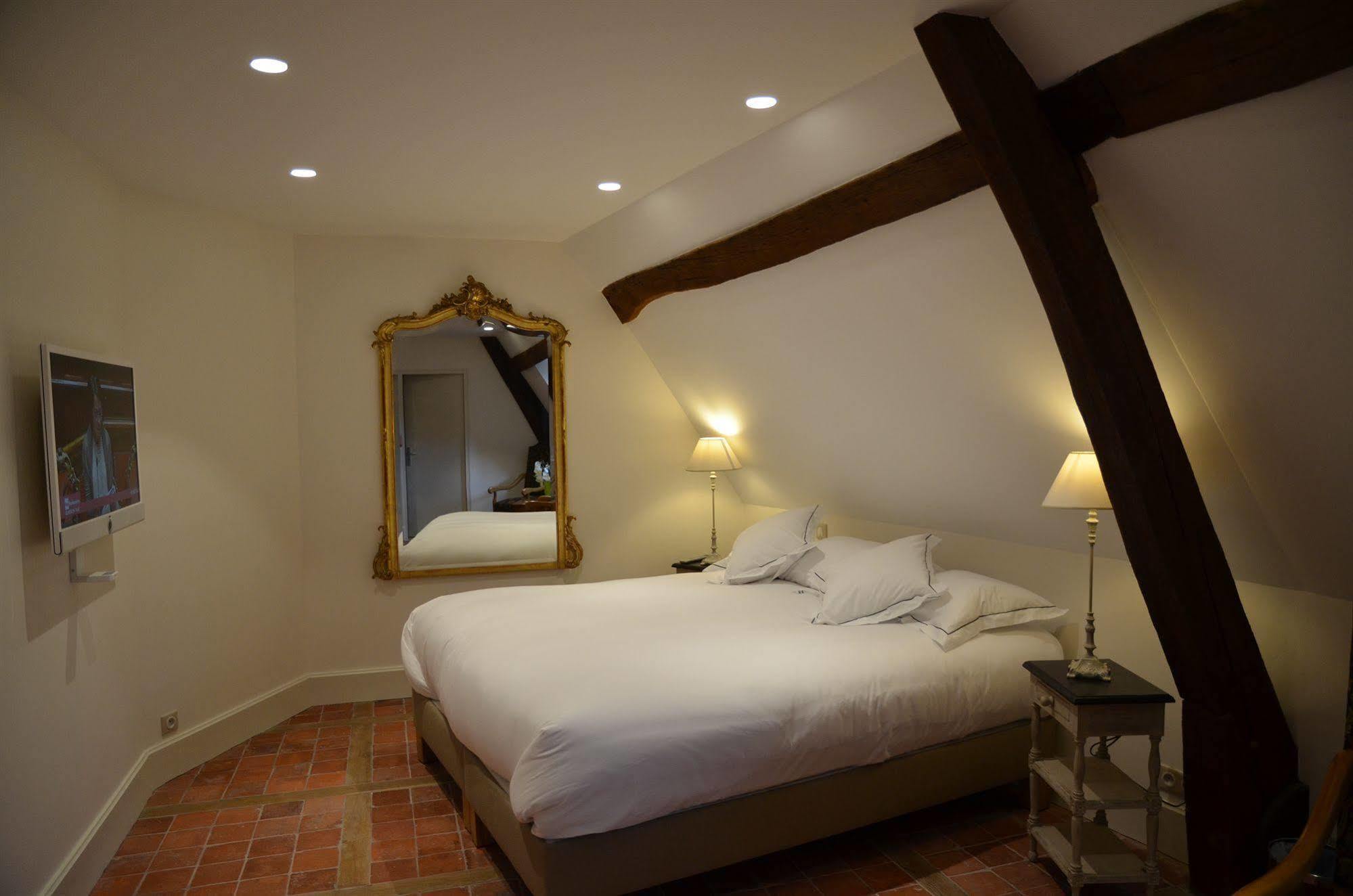 Hotel Abbaye De Maizieres 4*